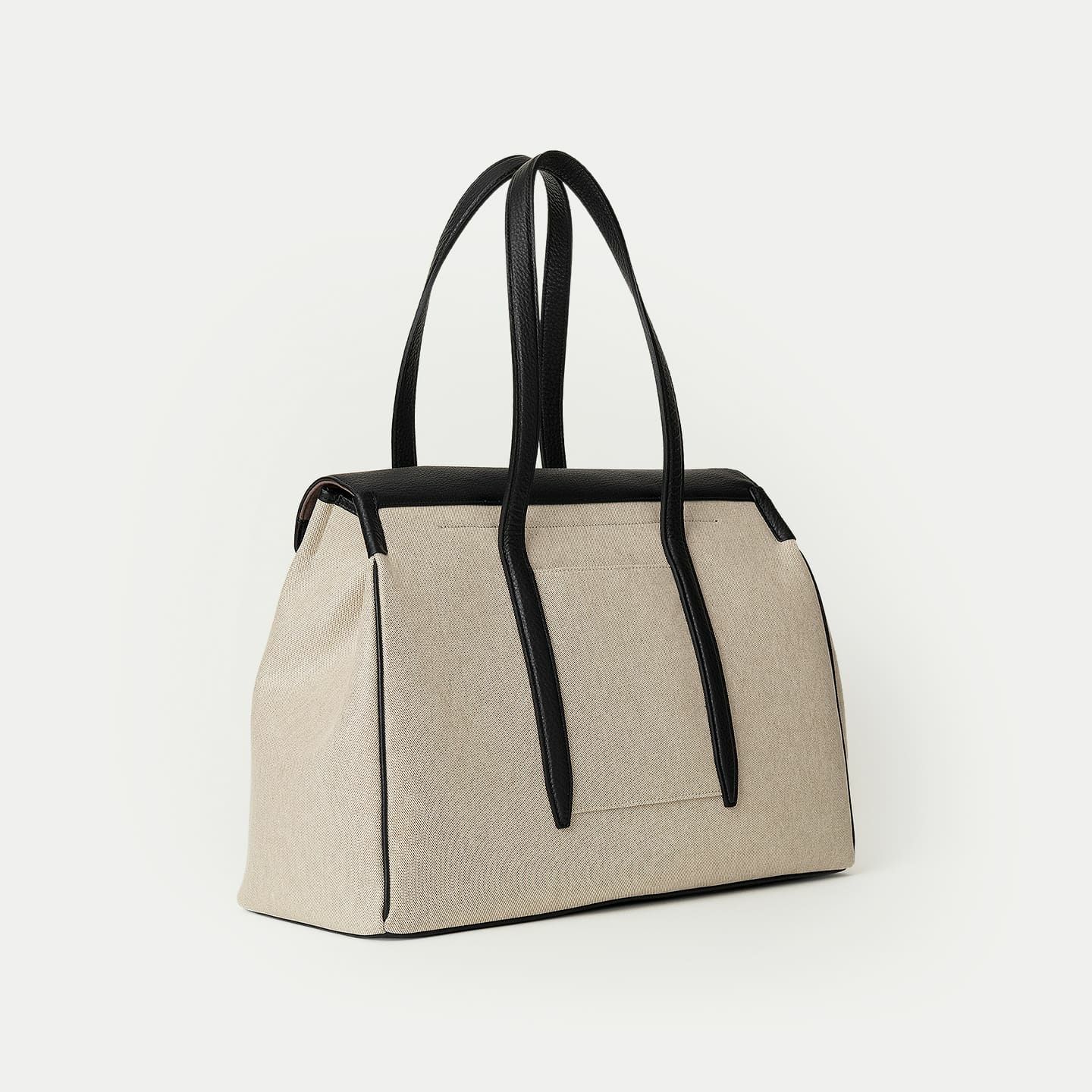 キャンバス フラップトートバッグ(L)《Embrace》 - Black - | ETiAM