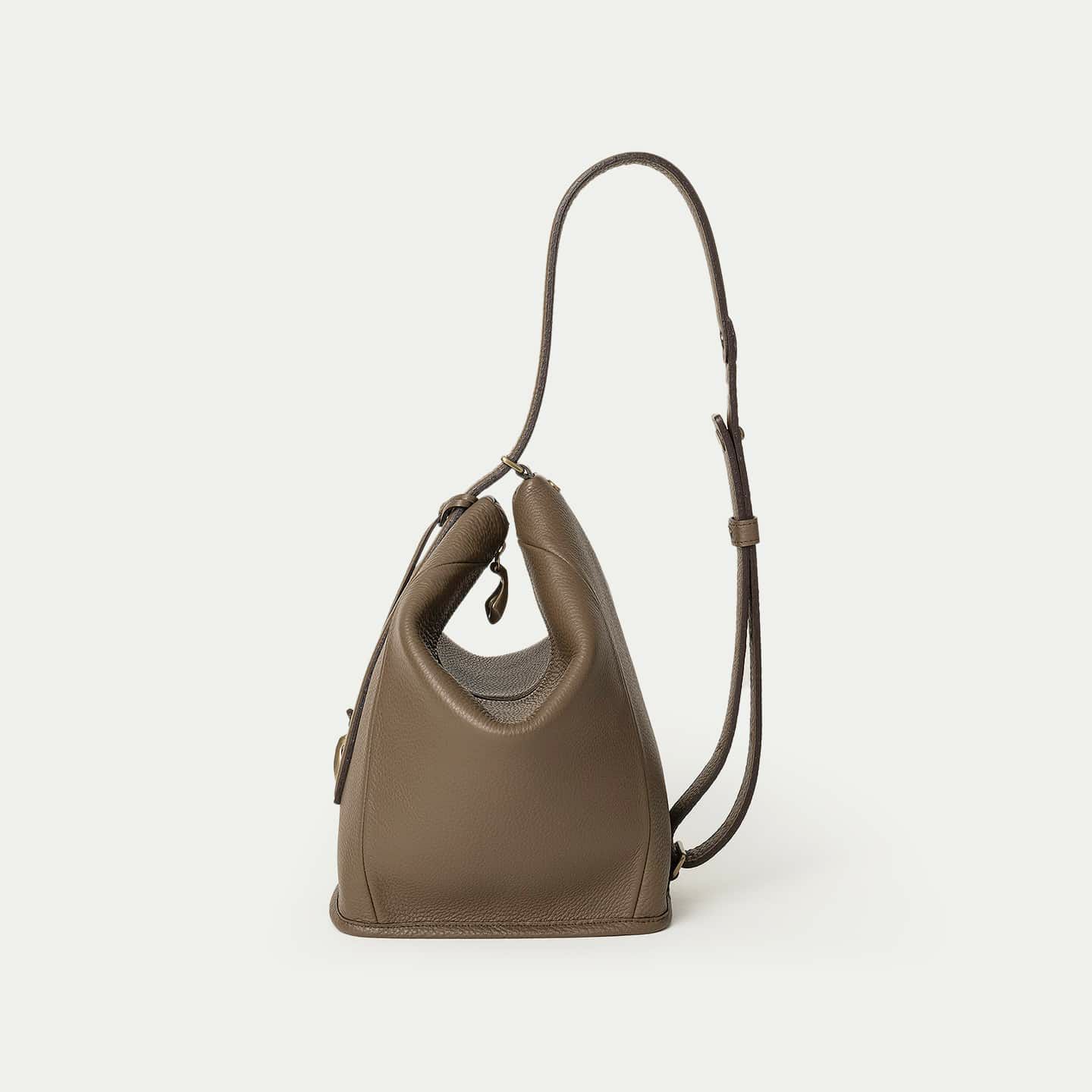 シュリンク ハンド&スリングバッグ《Buddy》 - Oak - | ETiAM 