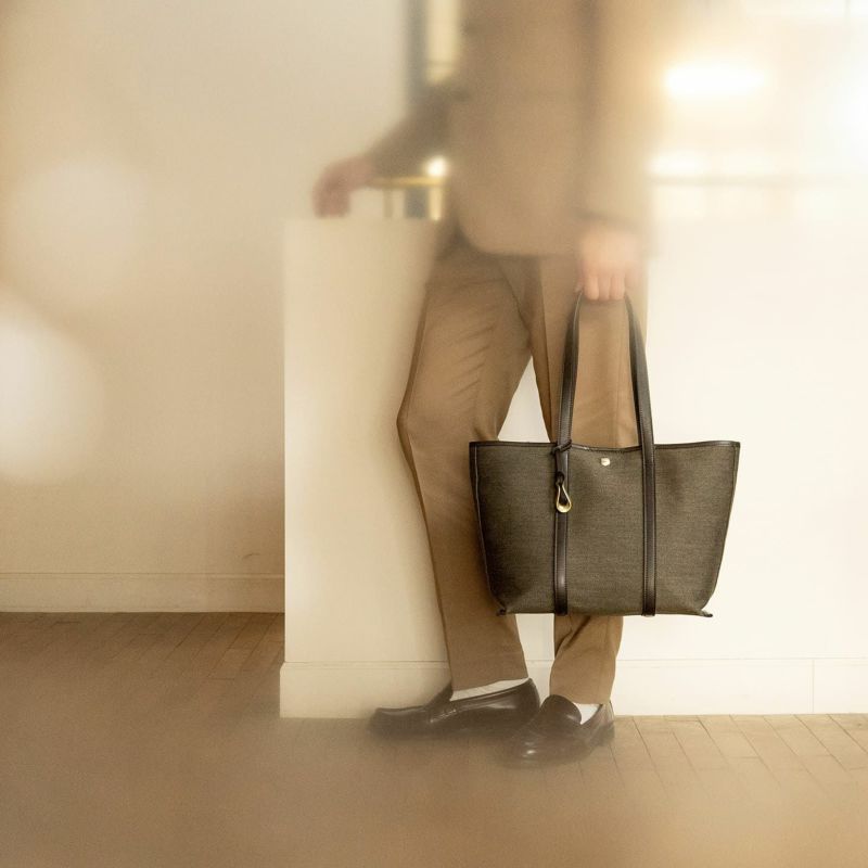 Color：Khaki