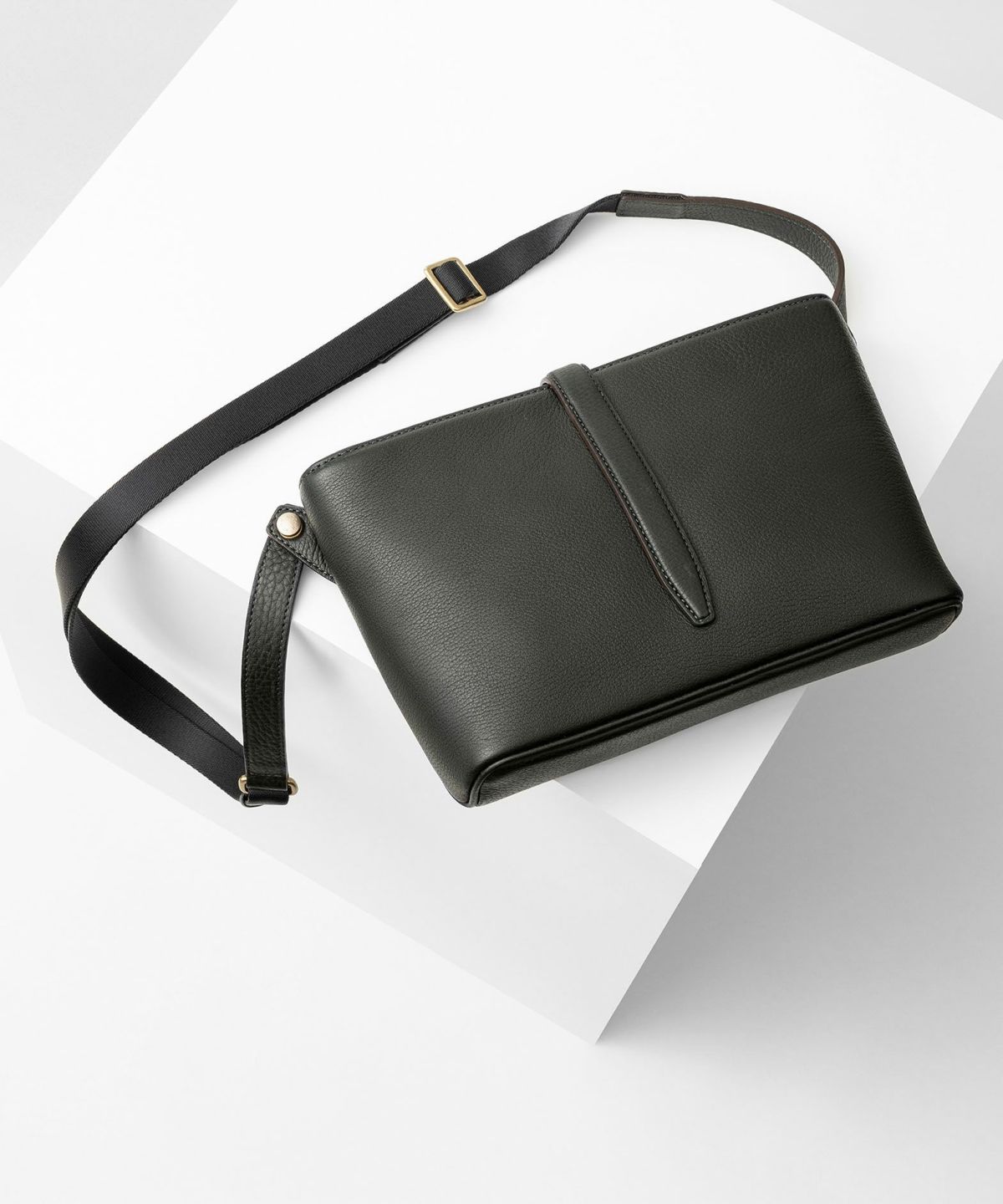 シュリンク 横型ミニショルダーバッグ《Cherish》 - British Green -