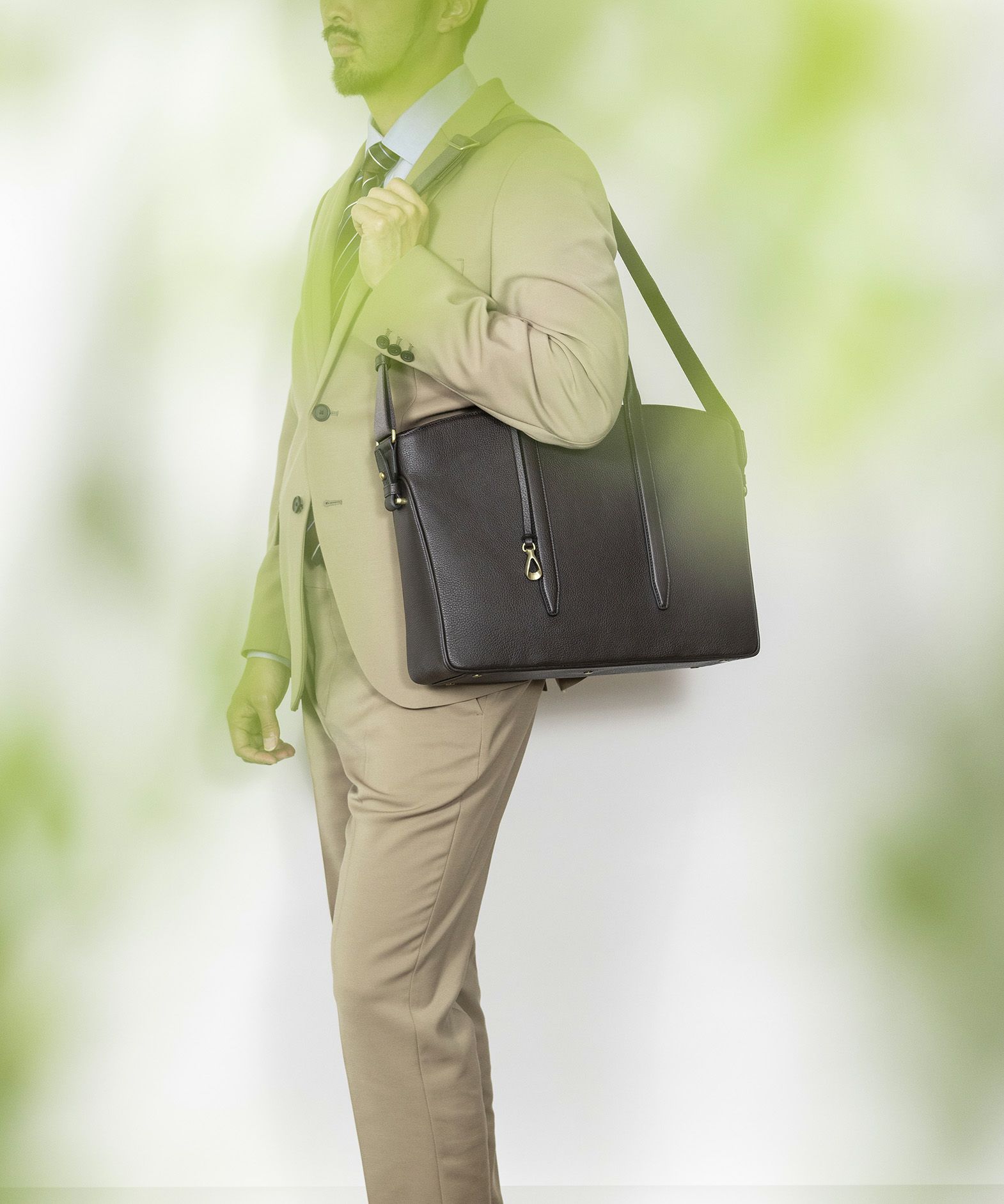 Color：Umber Brown