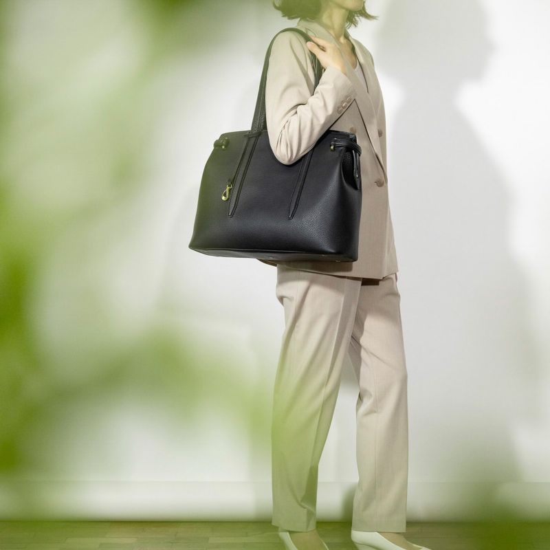ETiAM　シュリンク ドライビングトートバッグBritish Green ETiAM シュリンク ドライビングトートバッグBritish Green