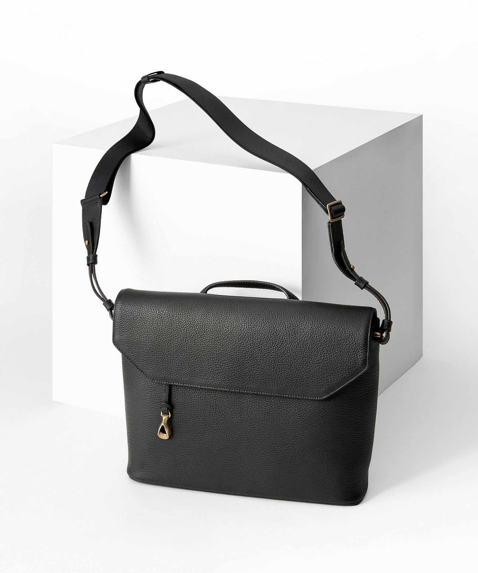 シュリンク ワンハンドルフラップショルダー 《Tactics》 - British Green -