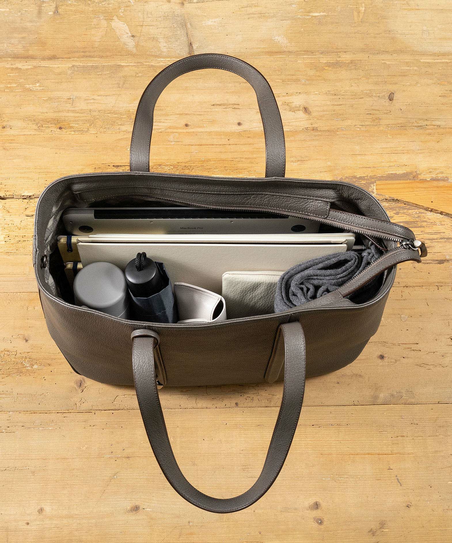 収納量の参考イメージとなります。　※Color：Elephant Gray