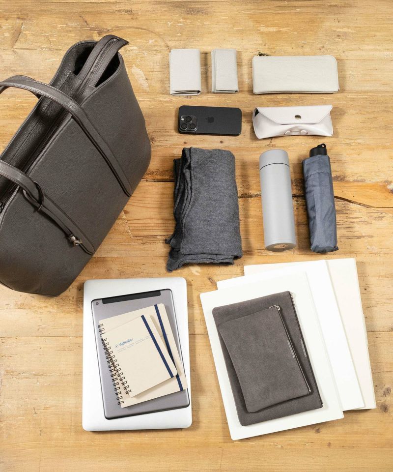 シェーブル ファスナートートバッグ（L）《Flexi》 - Black - | ETiAM