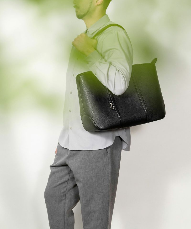 シェーブル ファスナートートバッグ（L）《Flexi》 - Black - | ETiAM