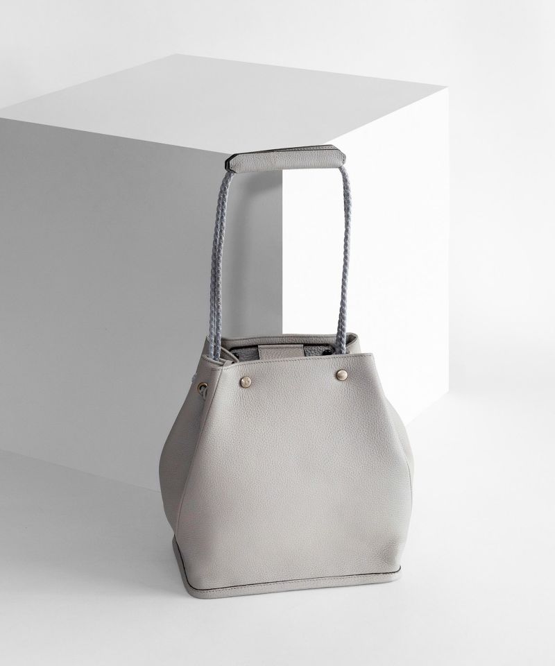 シュリンク ドローストリングバッグ《Cocoon》 - Light Gray -