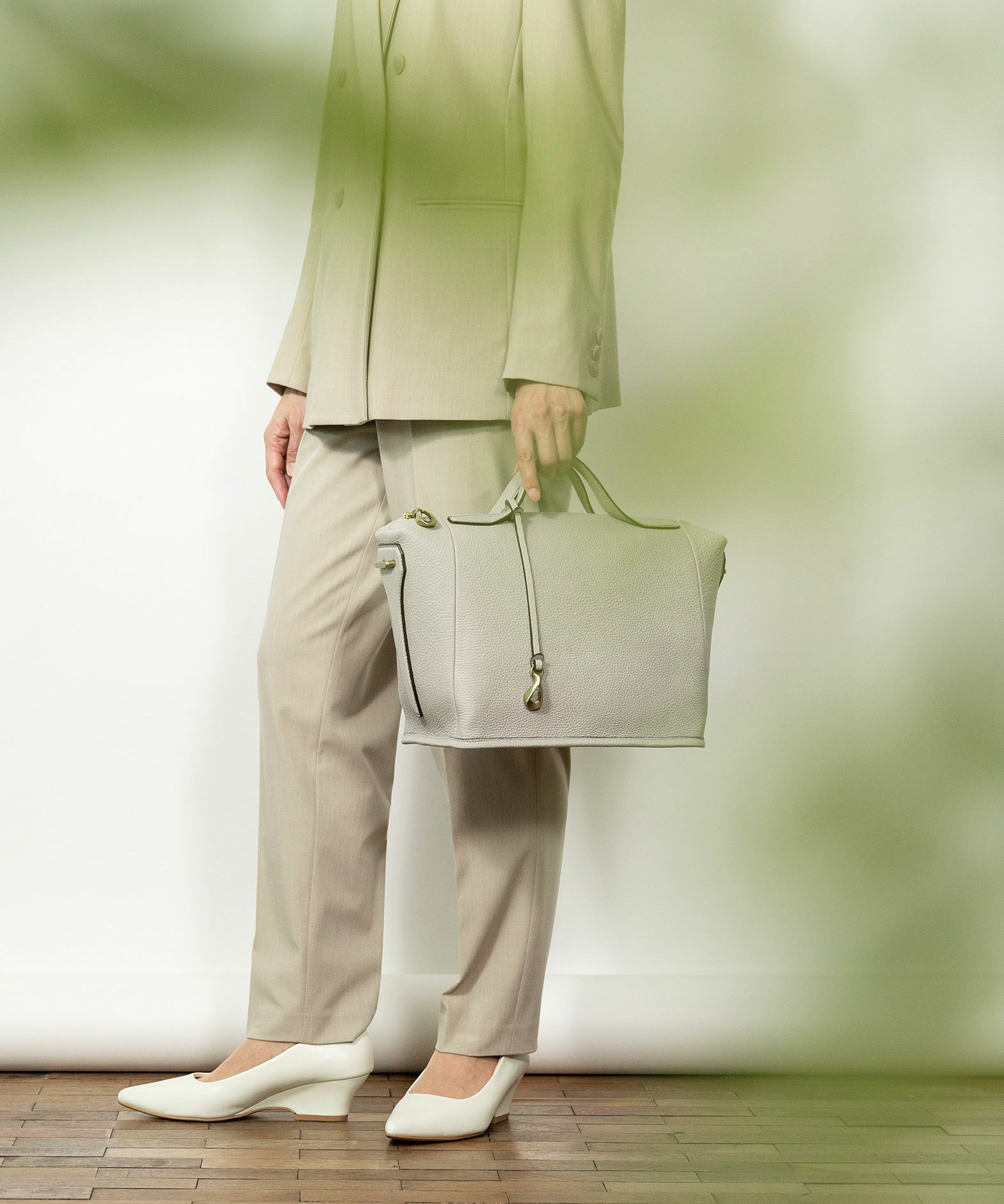 Color：Light Gray