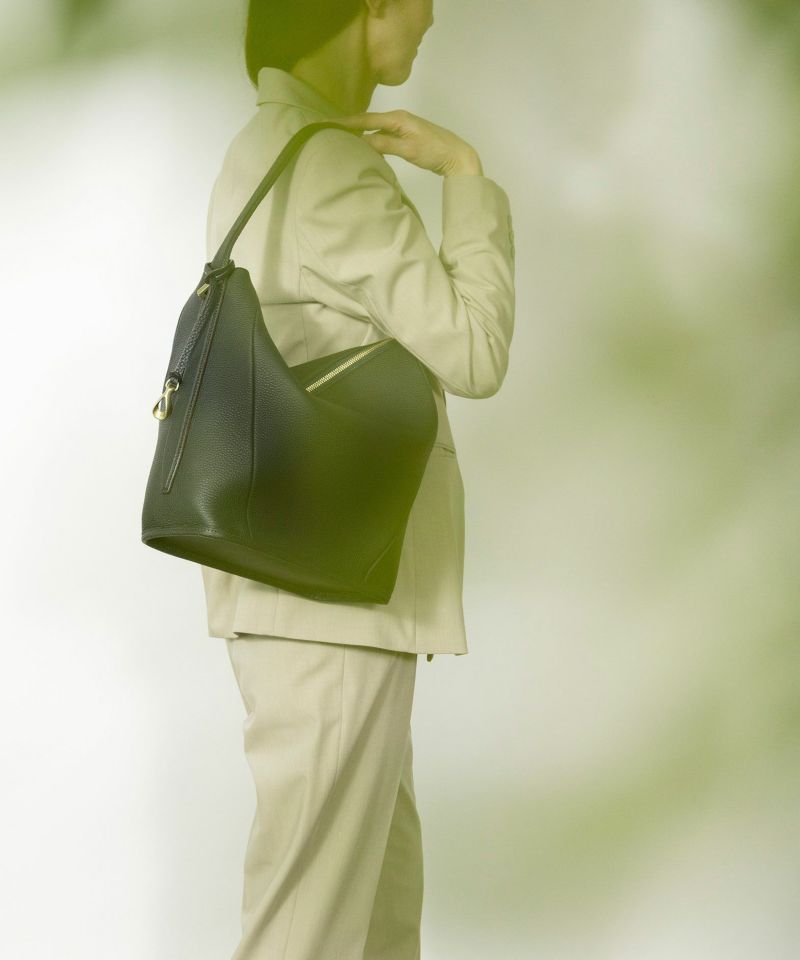 Color：British Green