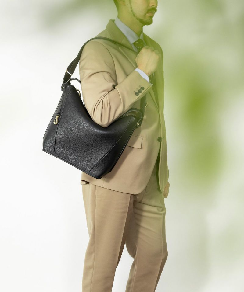 Color：Black