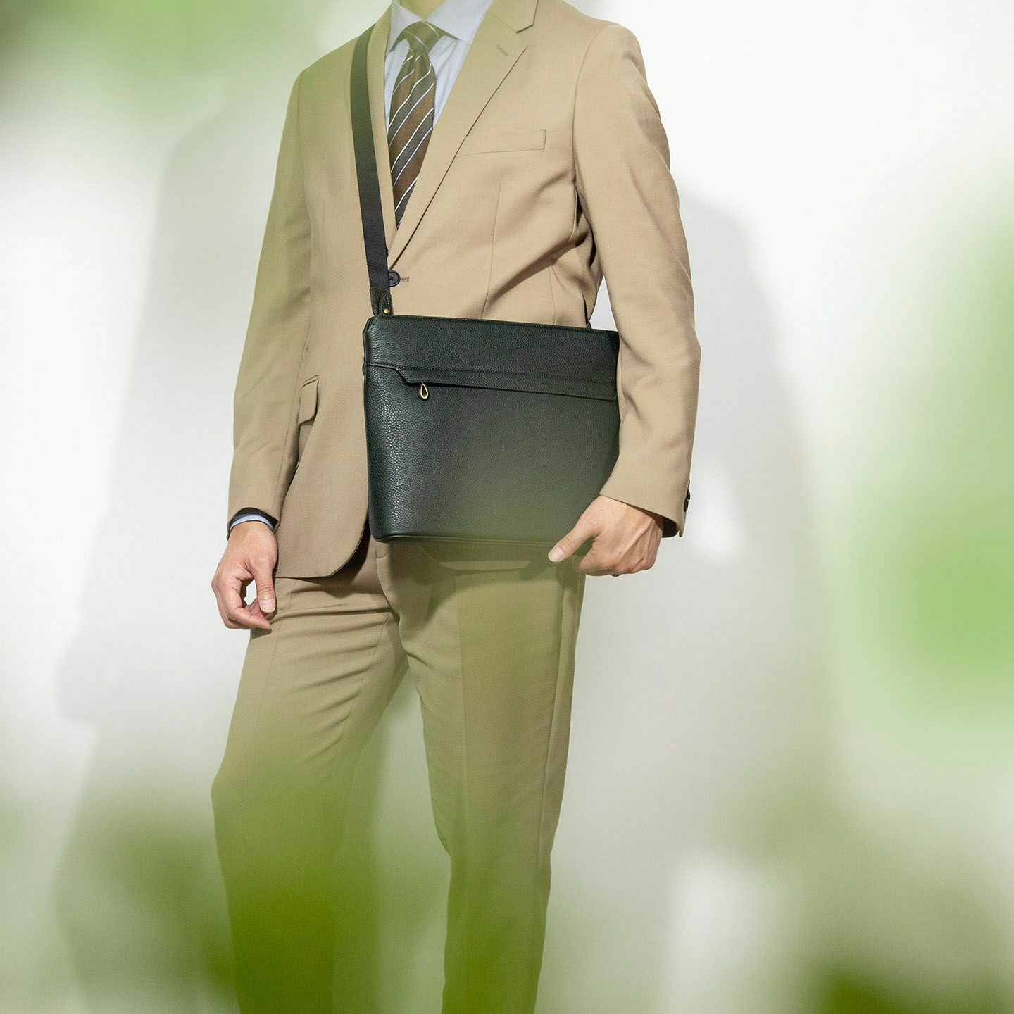 Color：British Green