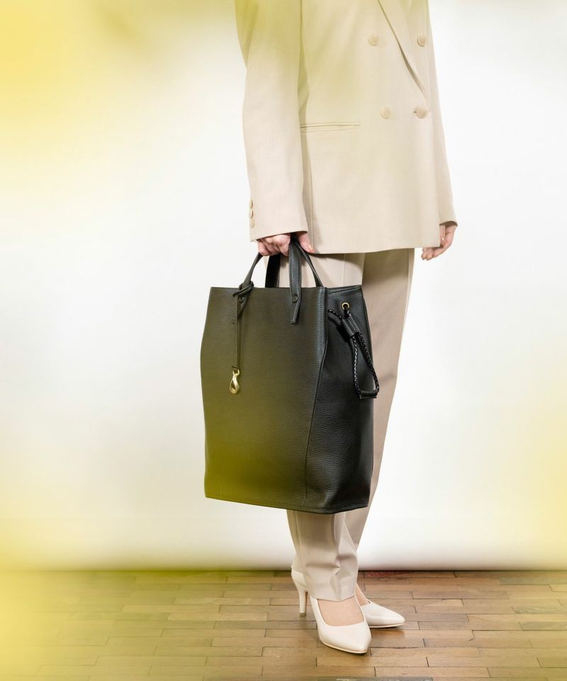 Color：British Green