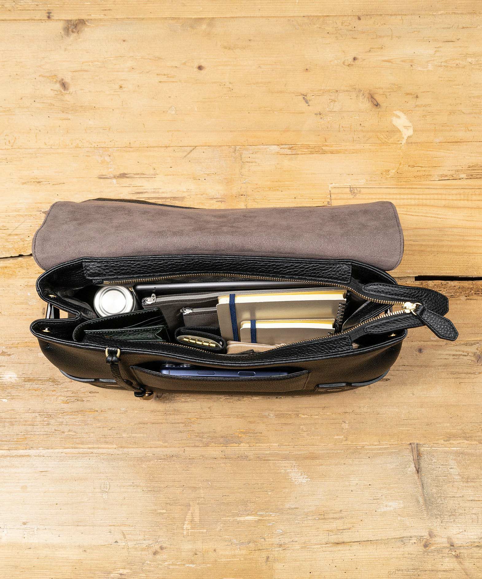 収納量の参考イメージとなります。　※Color：Black