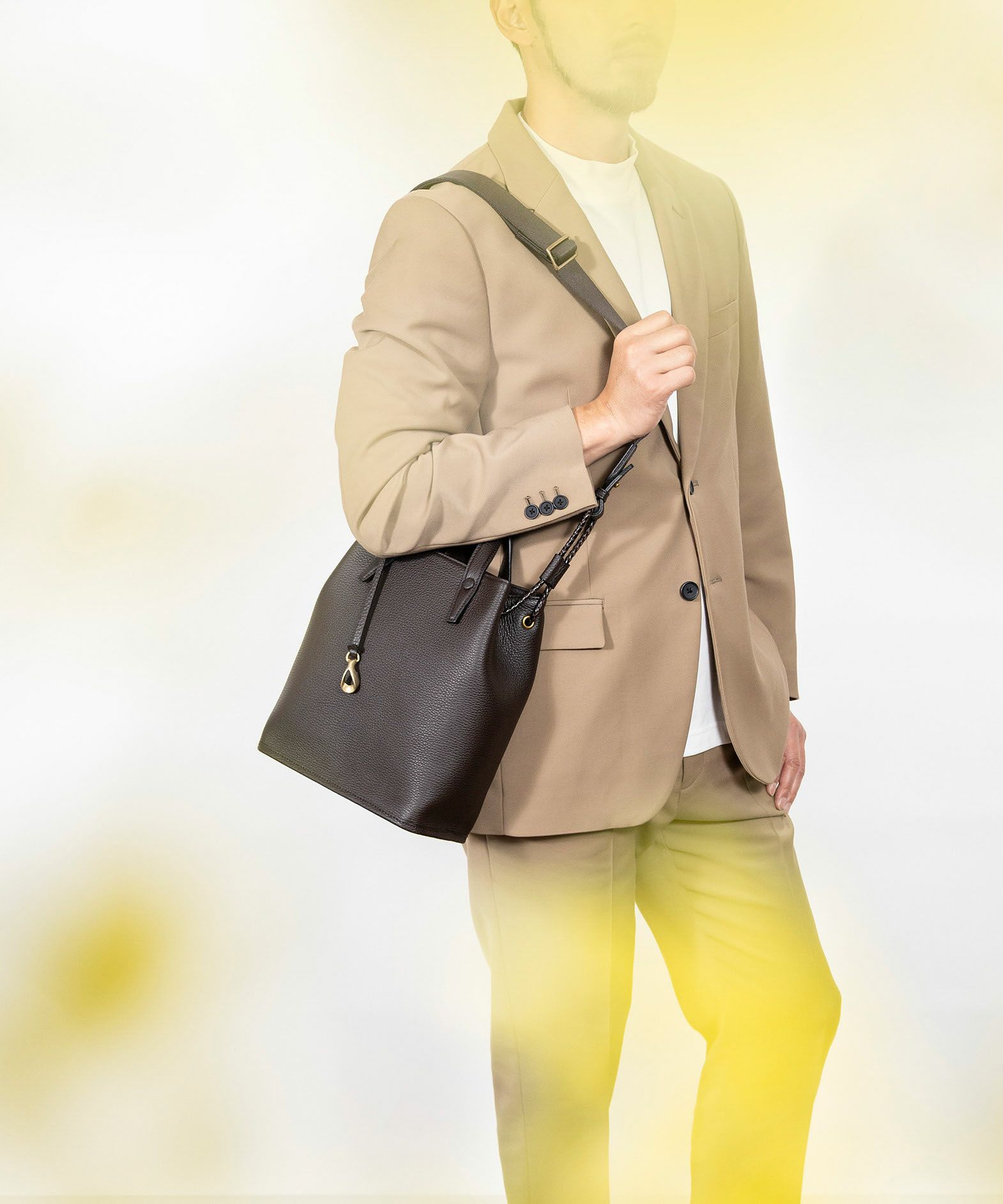 Color：Umber Brown