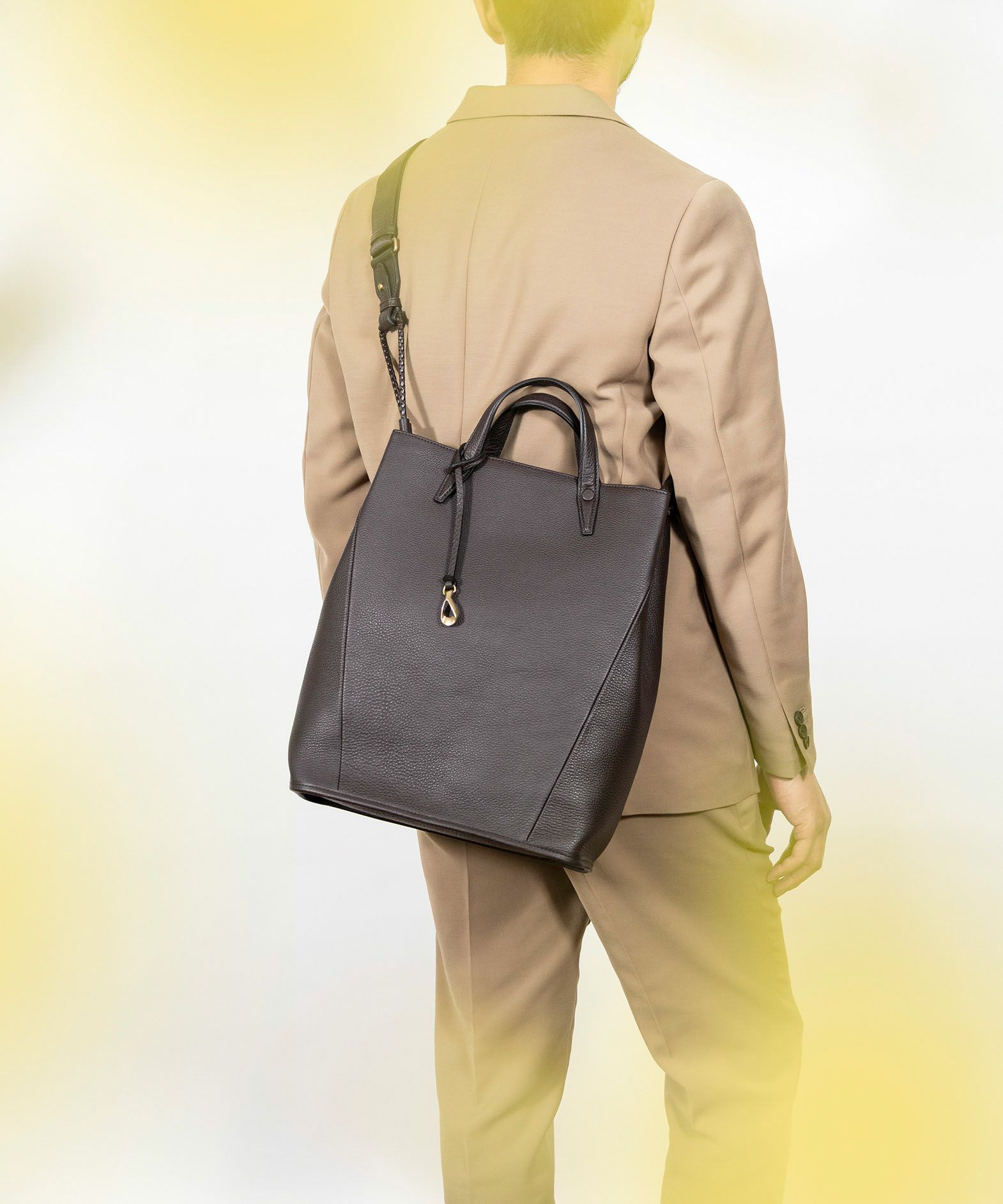 Color：Umber Brown