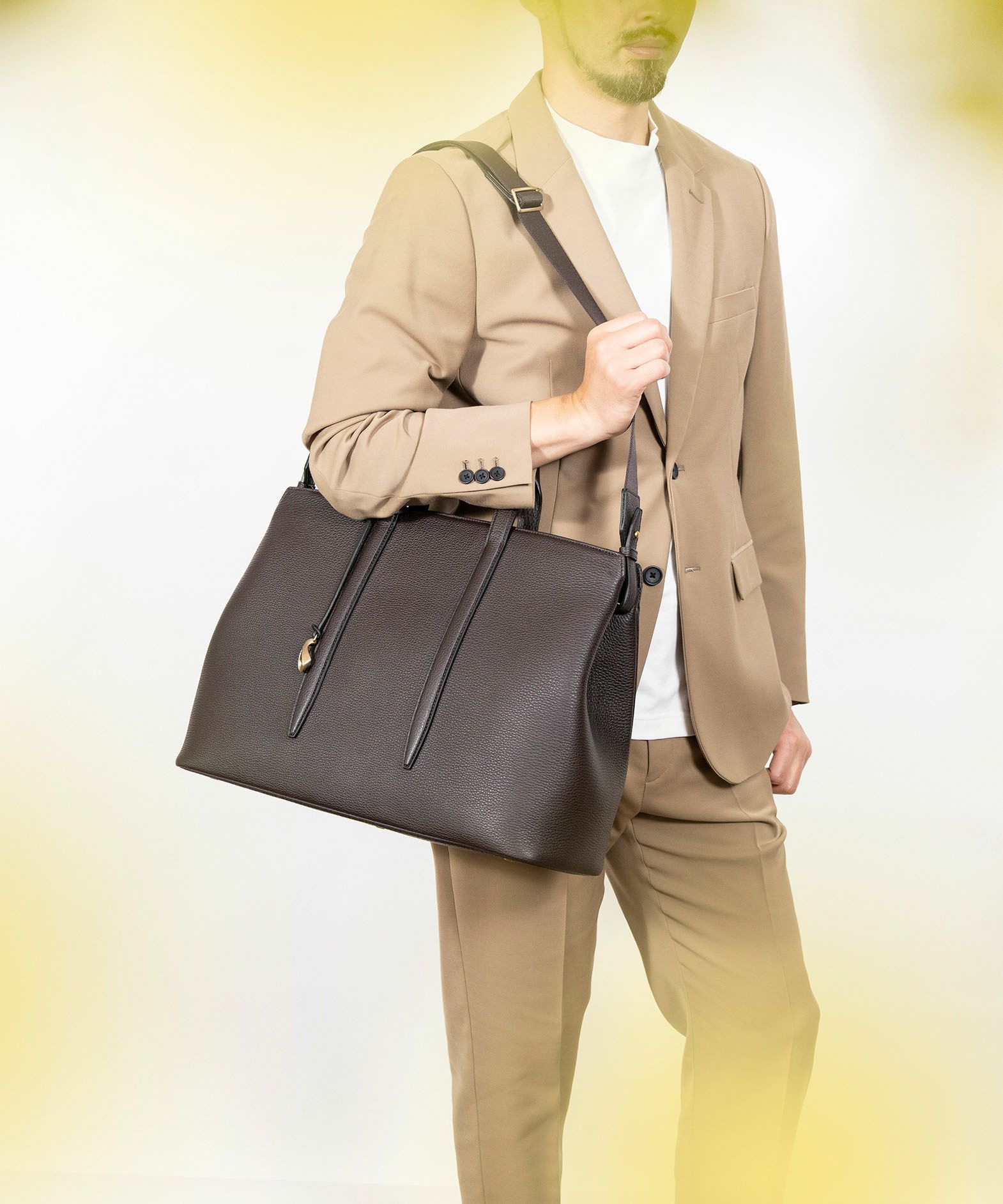 Color：Umber Brown