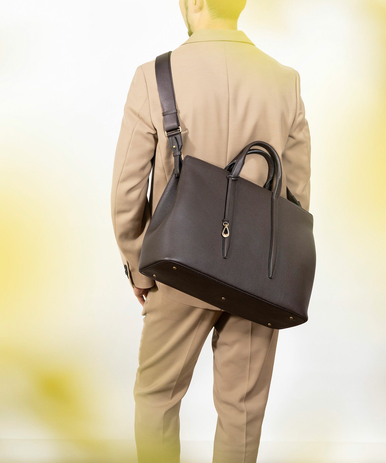 Color：Umber Brown